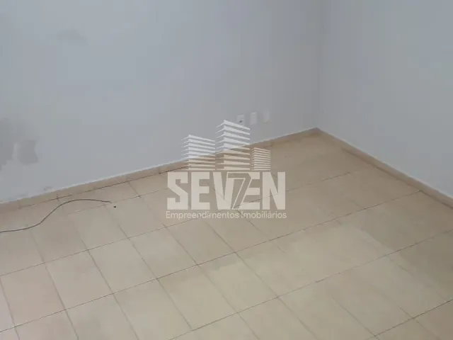 Prédio com 100m², para alugar, no bairro Centro em Bauru