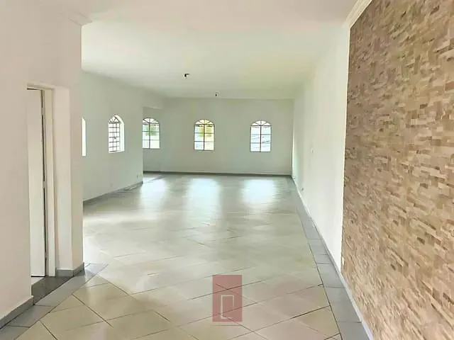 Prédio com 300m², para alugar, no bairro Santana em São Paulo