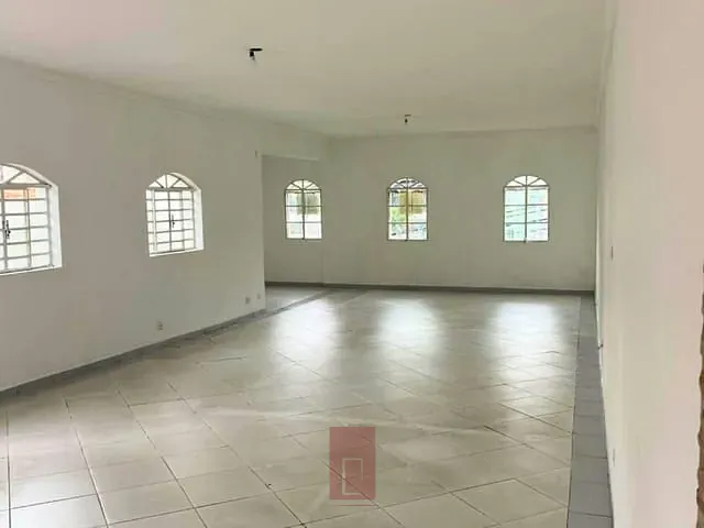 Prédio com 300m², para alugar, no bairro Santana em São Paulo