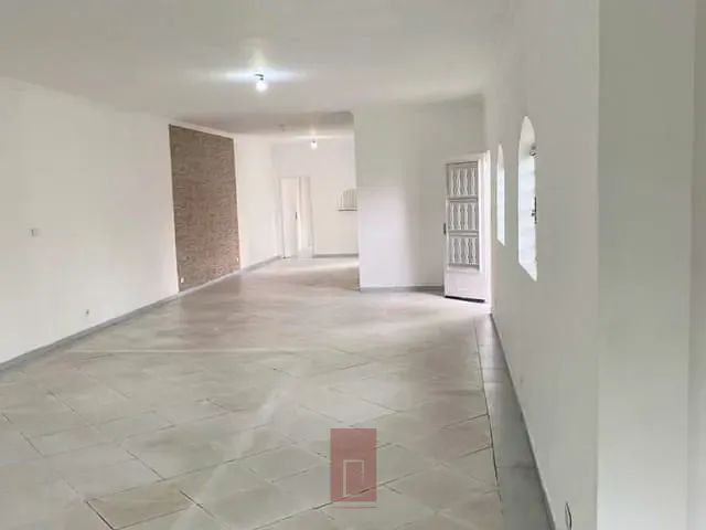 Prédio com 300m², para alugar, no bairro Santana em São Paulo