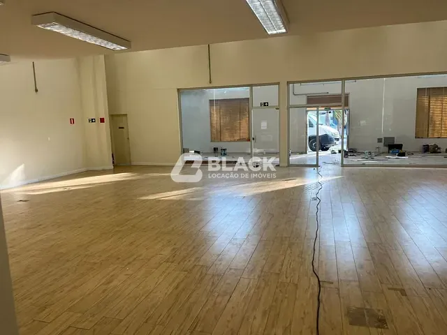 Prédio com 1200m², à venda ou para alugar, no bairro Wanel Ville em Sorocaba