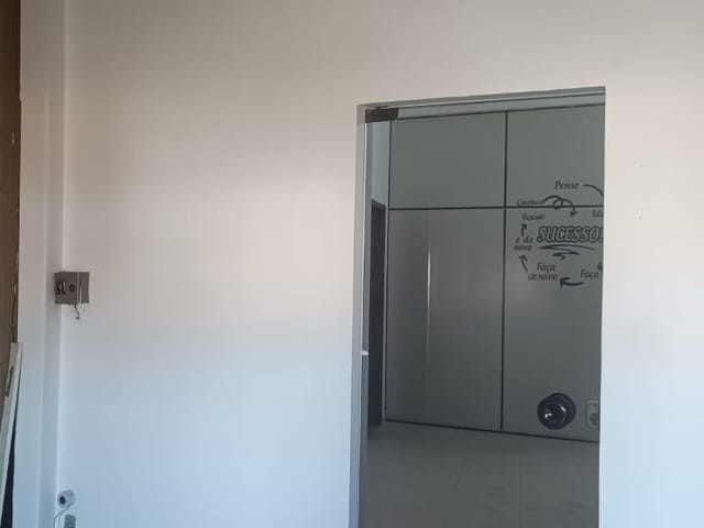 Prédio com 560m², para alugar, no bairro Parque Guarus em Campos dos Goytacazes