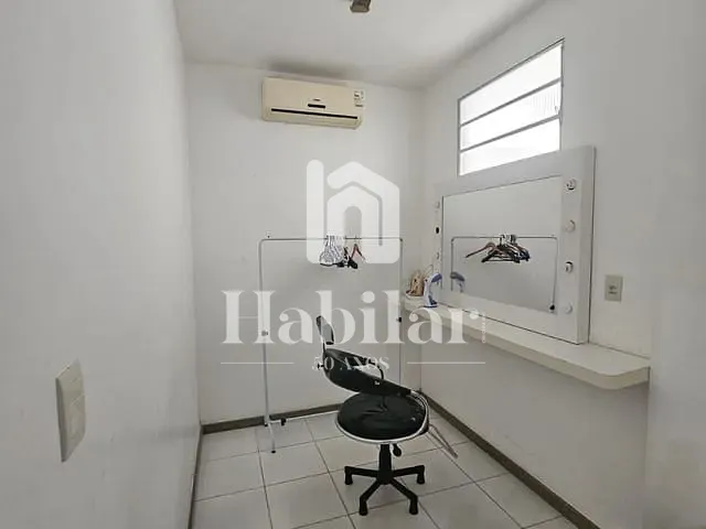 Prédio com 360m², à venda, no bairro Jardins em Aracaju