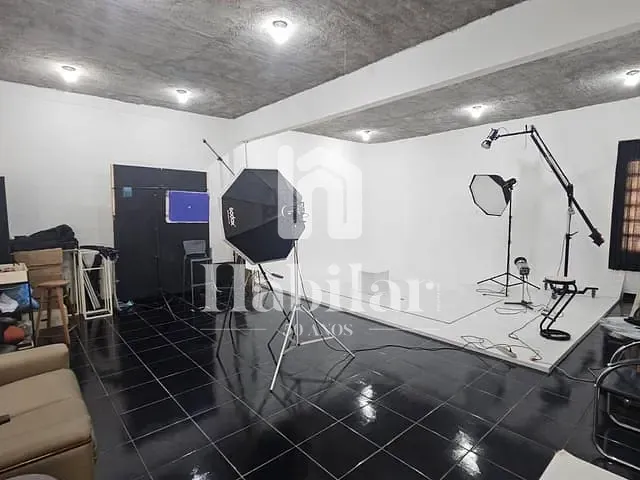 Prédio com 360m², à venda, no bairro Jardins em Aracaju