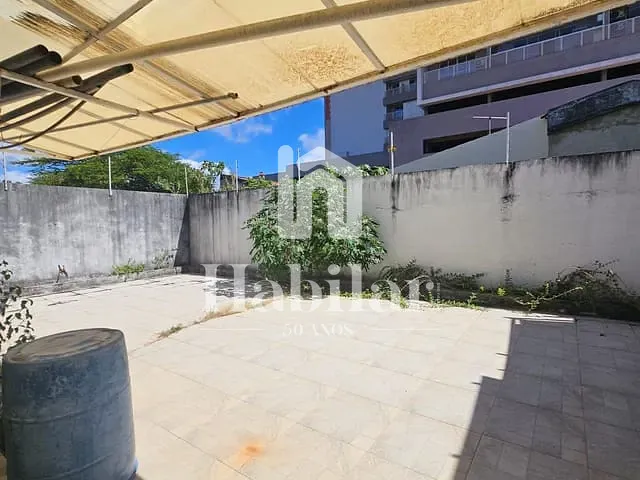 Prédio com 360m², à venda, no bairro Jardins em Aracaju