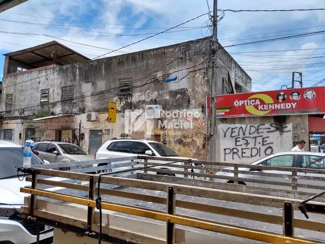 Prédio à venda, no bairro Peixinhos em Olinda