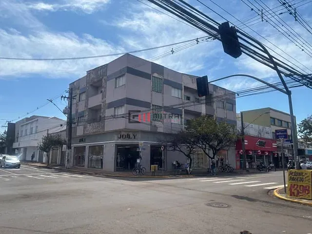 Prédio com 1119m², à venda, no bairro Centro em Arapongas