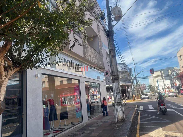 Prédio com 1119m², à venda, no bairro Centro em Arapongas