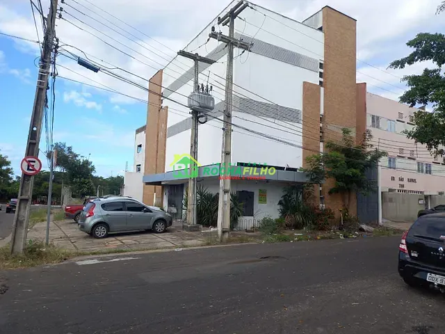 Prédio com 1m², para alugar, no bairro Centro em Teresina