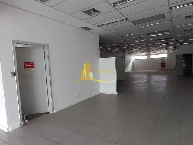 Prédio com 3337m², para alugar, no bairro Vila Carrão em São Paulo