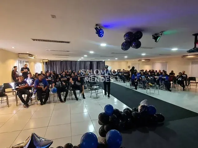 Prédio à venda, no bairro Marco em Belém
