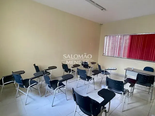 Prédio à venda, no bairro Marco em Belém