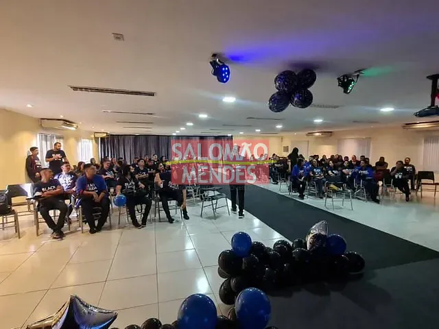 Prédio à venda, no bairro Marco em Belém