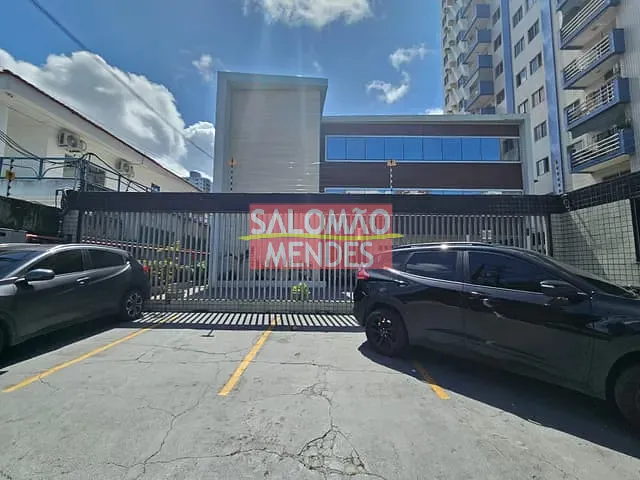 Prédio à venda, no bairro Marco em Belém