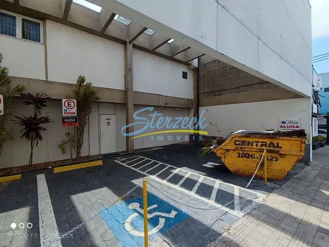 Prédio com 675m², à venda, no bairro Centro em Vinhedo