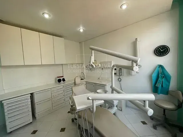 Prédio com 41m², à venda, no bairro Centro em Curitiba