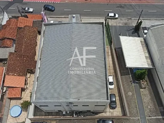Prédio com 524m², à venda, no bairro Jardim Independência em Taubaté
