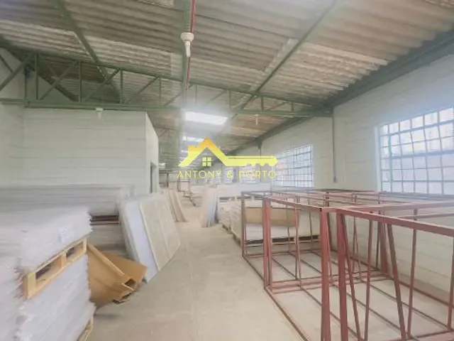 Prédio com 500m², à venda, no bairro Vila das Palmeiras em Guarulhos