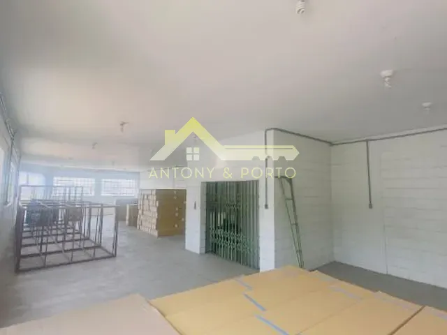 Prédio com 500m², à venda, no bairro Vila das Palmeiras em Guarulhos