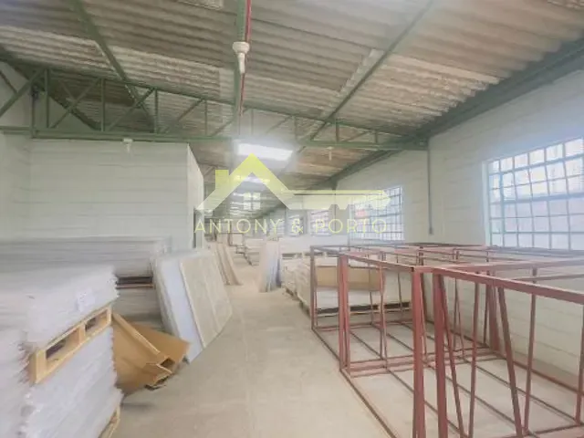 Prédio com 500m², à venda, no bairro Vila das Palmeiras em Guarulhos