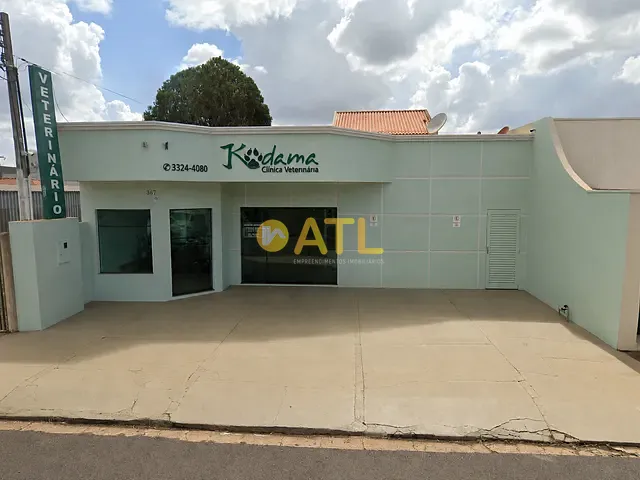 Prédio com 242m², para alugar, no bairro Vila Moraes em Ourinhos