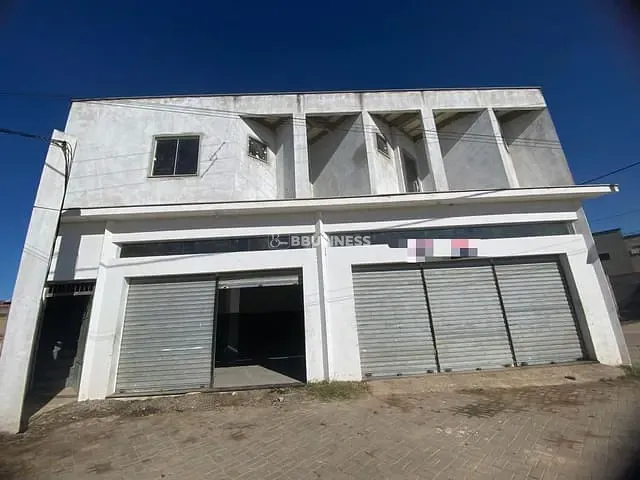 Prédio à venda, no bairro Parque Jóquei Club em Campos dos Goytacazes