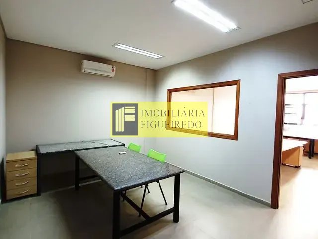 Prédio com 320m², à venda ou para alugar, no bairro Vila Redentora em São José do Rio Preto