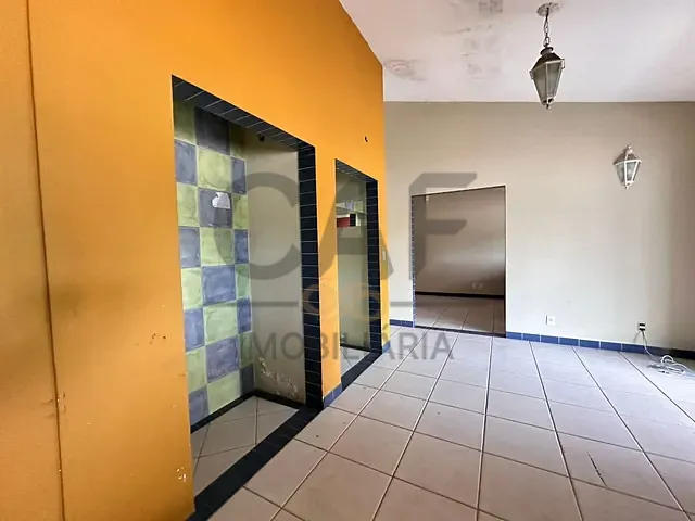 Prédio com 333m², à venda, no bairro Morada das Flores em Holambra