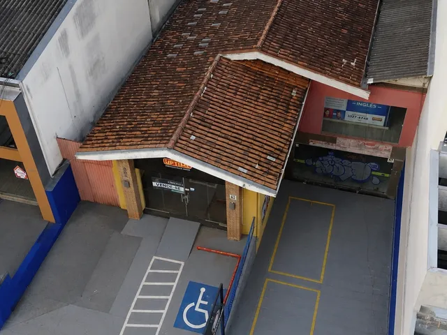 Prédio com 434m² 5 quartos e 4 banheiros, à venda, no bairro Centro em Londrina