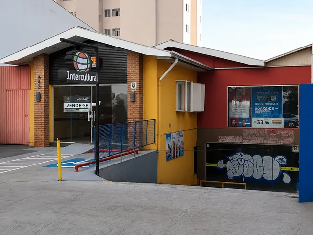 Prédio com 434m² 5 quartos e 4 banheiros, à venda, no bairro Centro em Londrina