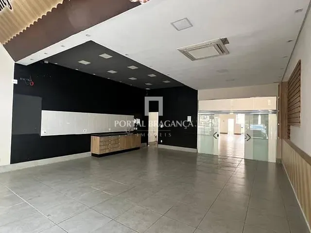 Prédio com 350m², à venda, no bairro Jardim América em Bragança Paulista