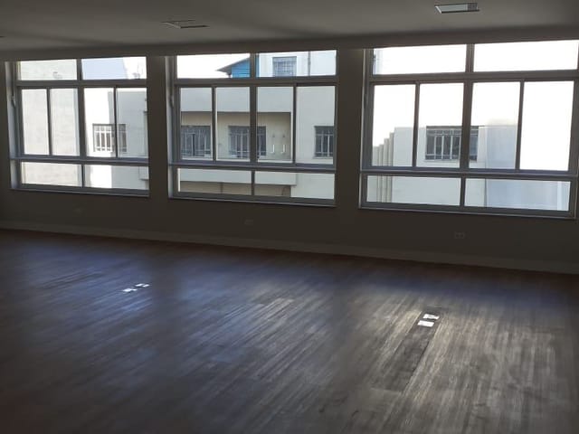 Conjunto comercial com 200m², à venda, no bairro Centro em São Paulo