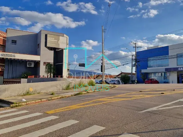 Prédio com 740m², à venda, no bairro Parque Residencial Eloy Chaves em Jundiaí
