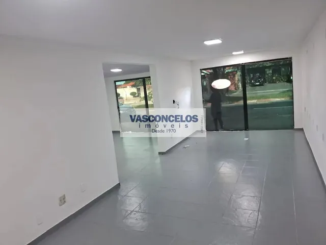 Prédio com 200m² 1 quarto e 2 banheiros, para alugar, no bairro Jardim Satélite em São José Dos Campos