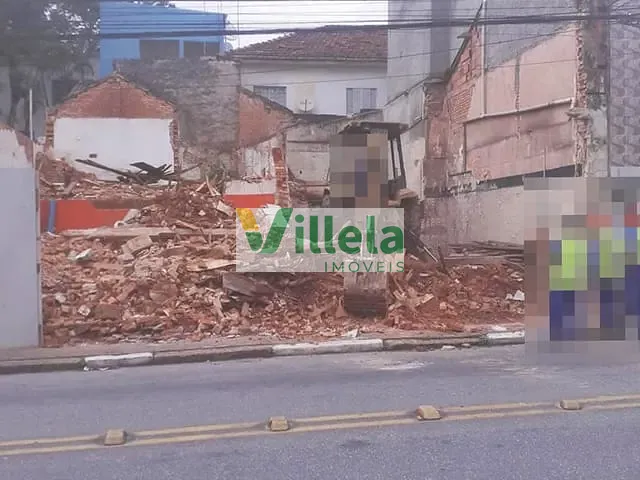 Prédio com 139m², à venda, no bairro Centro em Poá