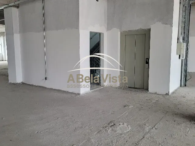 Prédio para alugar, no bairro Centro em Osasco