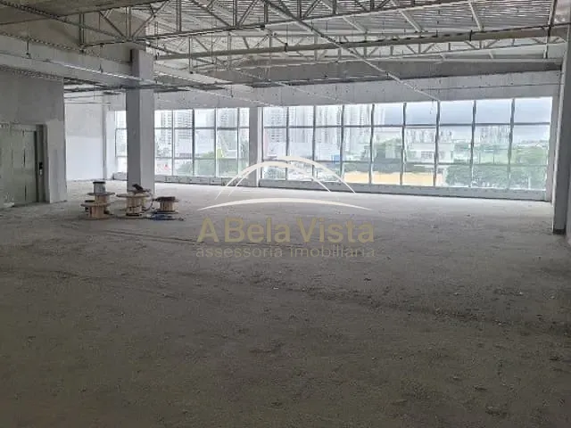 Prédio para alugar, no bairro Centro em Osasco