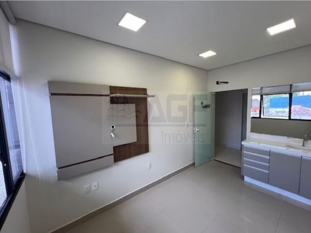 Prédio com 261m², para alugar, no bairro Centro em Diadema
