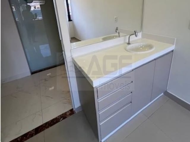 Prédio com 261m², para alugar, no bairro Centro em Diadema