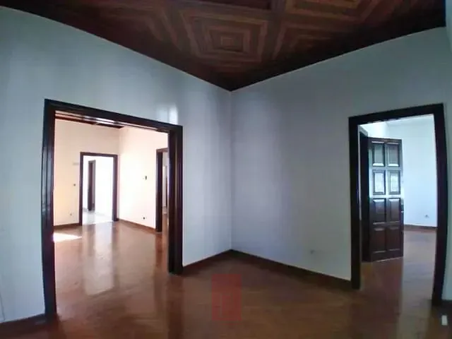 Prédio com 498m², para alugar, no bairro Santana em São Paulo