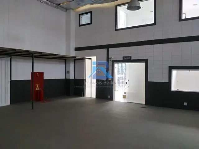 Prédio com 1189m², para alugar, no bairro Jardim da Luz em Itatiba
