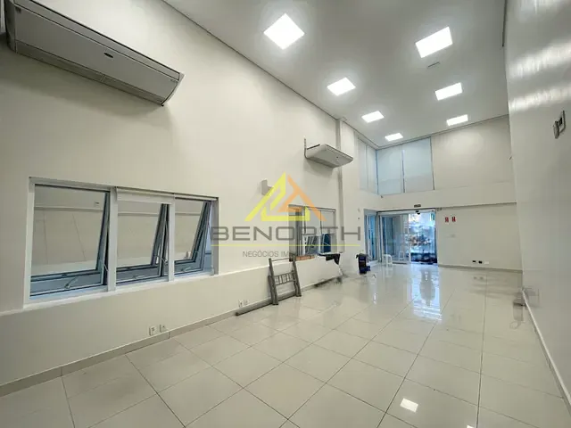 Prédio com 870m², para alugar, no bairro Santana em São Paulo