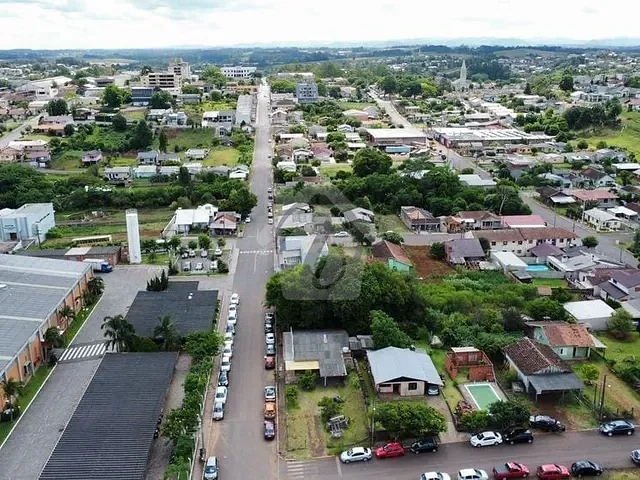 Prédio com 100m², à venda, no bairro Canabarro em Teutônia