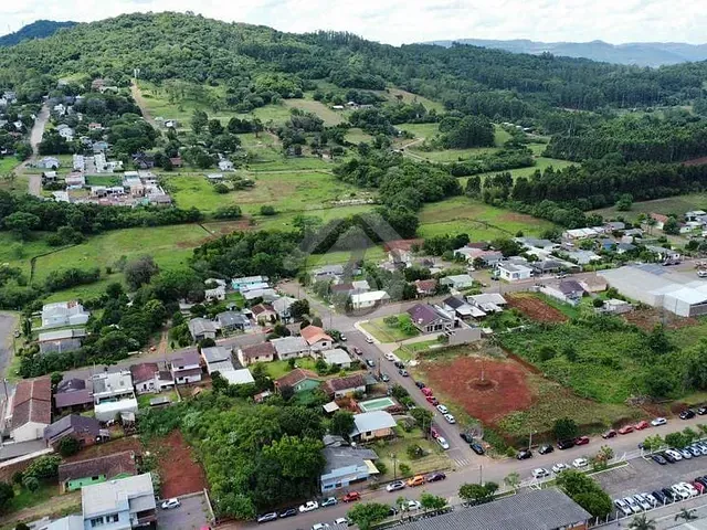 Prédio com 100m², à venda, no bairro Canabarro em Teutônia