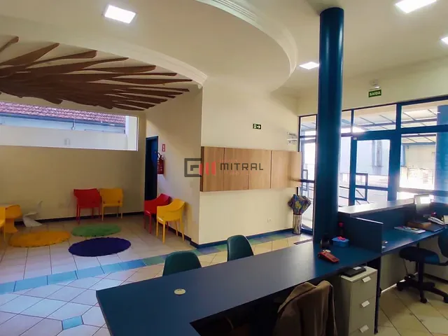 Prédio com 646m², à venda, no bairro Vila Larsen 1 em Londrina