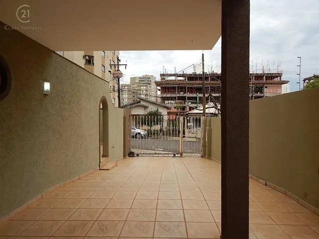 Prédio com 186m² 4 quartos e 3 banheiros, à venda, no bairro Centro em Londrina