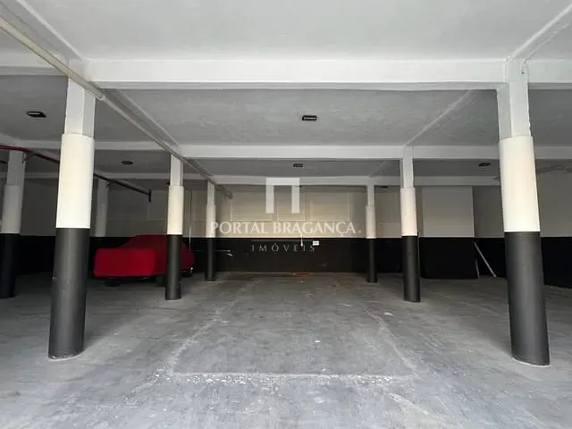 Prédio à venda ou para alugar, no bairro Centro em Bragança Paulista