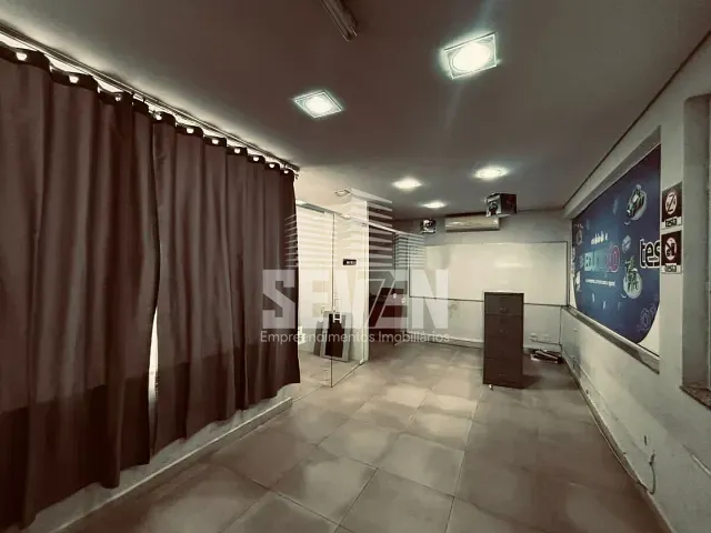 Prédio com 1100m², para alugar, no bairro Residencial Jardim Estoril V em Bauru