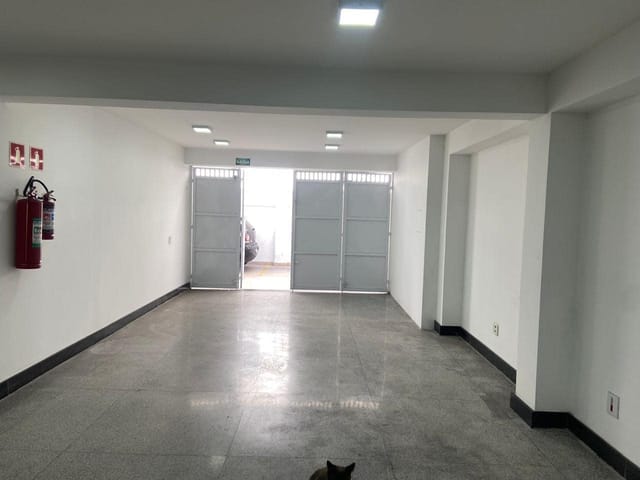 Prédio com 200m², para alugar, no bairro Alphaville Centro Industrial e Empresarial/Alphaville. em Barueri