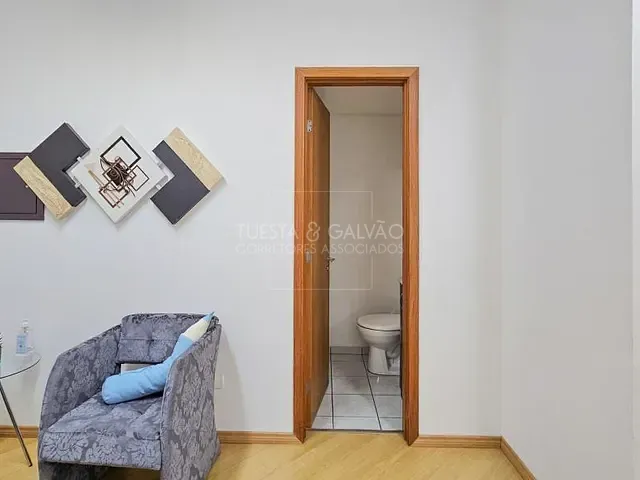 Prédio com 23m² 2 quartos e 1 banheiro, à venda, no bairro Água Verde em Curitiba